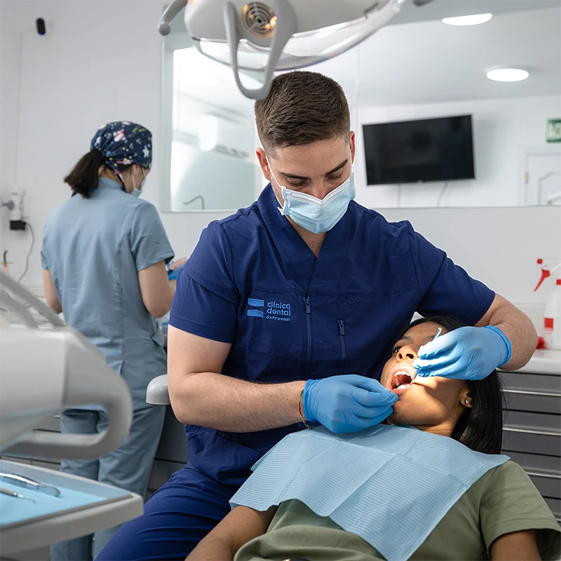 Odontología general en clínica dental en Aluche, Dr. Gonzalo